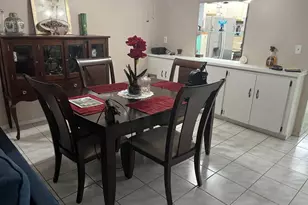 9800 N Hollybrook Lake Dr, Pembroke Pines, FL 33025 - Photo 6