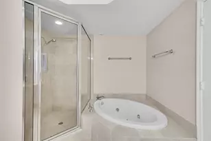 6001 N Ocean Dr, Hollywood, FL 33019 - Photo 30