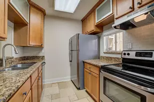 7940 NW 50th St, Lauderhill, FL 33351 - Photo 6