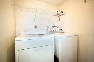 8807 W Sunrise Blvd, Plantation, FL 33322 - Photo 22