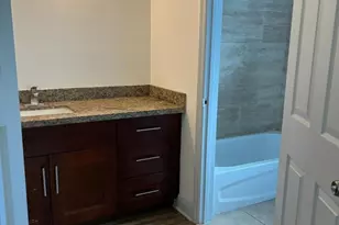 2746 NW 13th Ct, Fort Lauderdale, FL 33311 - Photo 8