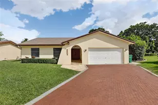 5904 Blue Beech Ct, Tamarac, FL 33319 - Photo 4