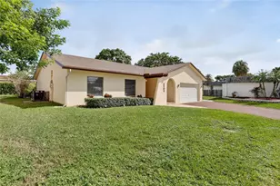 5904 Blue Beech Ct, Tamarac, FL 33319 - Photo 36