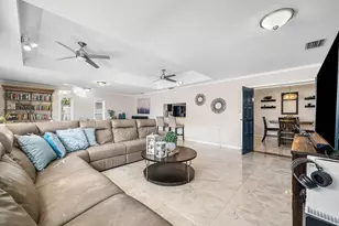 9040 NW 20th St, Pembroke Pines, FL 33024 - Photo 16