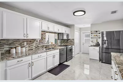 9040 NW 20th Street, Hollywood, FL 33024 - Photo 12