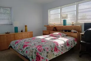 136 Greenbrier Dr, Palm Springs, FL 33461 - Photo 10