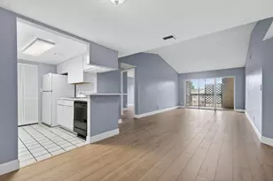 9977 Westview Dr, Pompano Beach, FL 33076 - Photo 6