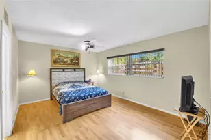 1015 Country Club Dr, Margate, FL 33063 - Photo 4