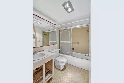 247 Camden K #247, West Palm Beach, FL 33417 - Photo 12