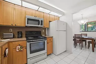 7247 Ashmont Cir, Tamarac, FL 33321 - Photo 8