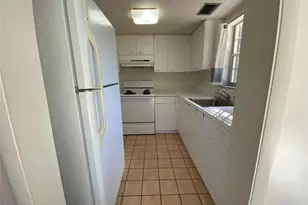 310 SW 11th Ct, Fort Lauderdale, FL 33315 - Photo 6