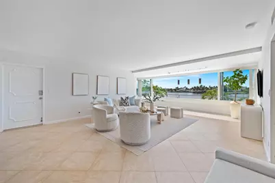 215 N Birch Road #2b, Fort Lauderdale, FL 33304 - Photo 2