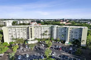 2334 S Cypress Bend Dr, Pompano Beach, FL 33069 - Photo 58