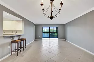 2334 S Cypress Bend Dr, Pompano Beach, FL 33069 - Photo 6