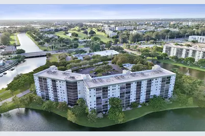 2334 S Cypress Bend Drive #304, Pompano Beach, FL 33069 - Photo 1