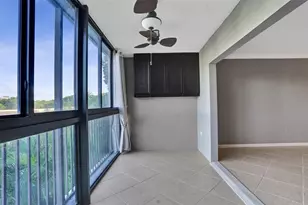 2334 S Cypress Bend Dr, Pompano Beach, FL 33069 - Photo 2