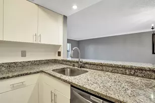 2334 S Cypress Bend Dr, Pompano Beach, FL 33069 - Photo 26