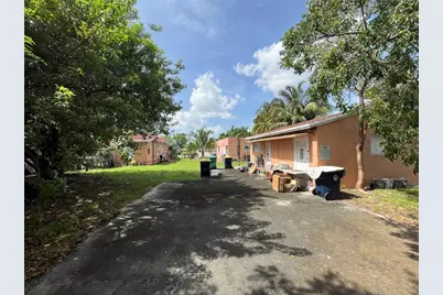 22 SW 11th Street, Dania Beach, FL 33004 - Photo 18