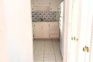 660 Tennis Club Dr, Fort Lauderdale, FL 33311 - Photo 6