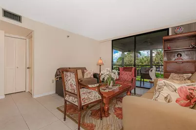 1100 Sant Charles Place #207, Hollywood, FL 33026 - Photo 4