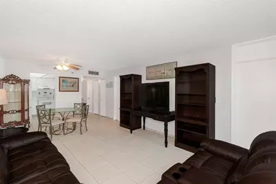 1300 Saint Charles Pl Pembroke Pines #L20, Hollywood, FL 33026 - Photo 6
