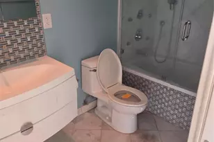 2750 NE 183rd St, Aventura, FL 33160 - Photo 12