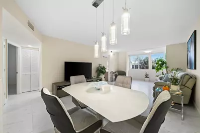 9660 Sunrise Lakes Boulevard #103, Sunrise, FL 33322 - Photo 8