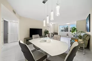 9660 Sunrise Lakes Blvd, Sunrise, FL 33322 - Photo 8