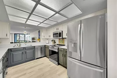 812 N Ocean Boulevard #202, Pompano Beach, FL 33062 - Photo 6