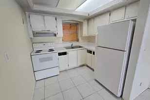 2950 E Crosley Dr Unit, West Palm Beach, FL 33415 - Photo 2