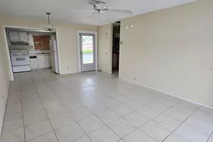2950 E Crosley Dr Unit, West Palm Beach, FL 33415 - Photo 4