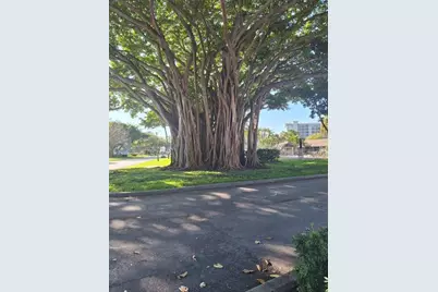 2661 S Course Drive #305, Pompano Beach, FL 33069 - Photo 2