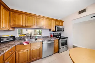 5250 Las Verdes Cir, Delray Beach, FL 33484 - Photo 6