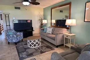 808 SE 7th St, Deerfield Beach, FL 33441 - Photo 2