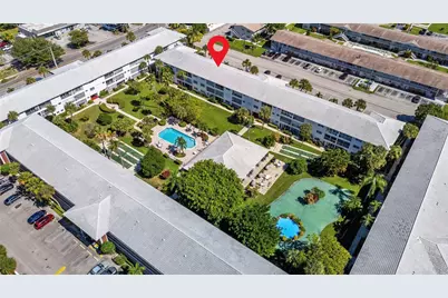 2050 NE 39th Street #302E, Pompano Beach, FL 33064 - Photo 2