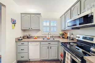6570 Royal Palm Blvd, Margate, FL 33063 - Photo 10