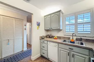 6570 Royal Palm Blvd, Margate, FL 33063 - Photo 10