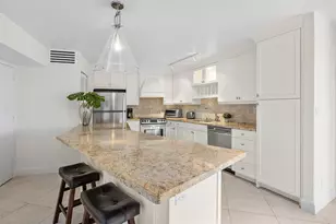 3000 Holiday Dr, Fort Lauderdale, FL 33316 - Photo 10