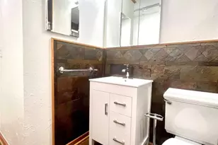 2270 NE 68th St, Fort Lauderdale, FL 33308 - Photo 24