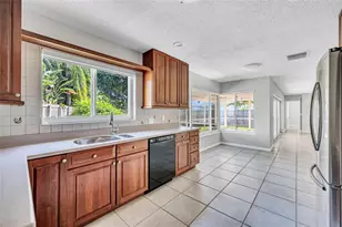 2100 Manatee Dr, Fort Lauderdale, FL 33316 - Photo 18