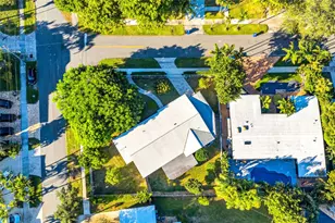 2100 Manatee Dr, Fort Lauderdale, FL 33316 - Photo 4