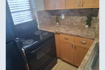 3212 NE 7th Place #10, Pompano Beach, FL 33062 - Photo 4