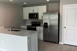 2807 34th St, Lehigh Acres, FL 33971 - Photo 4