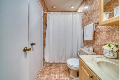 2612 W 54th Place #Unit 204, Hialeah, FL 33016 - Photo 14