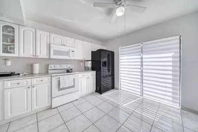2612 W 54th Place #Unit 204, Hialeah, FL 33016 - Photo 4