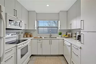 9861 Sunrise Lakes Blvd, Sunrise, FL 33322 - Photo 4