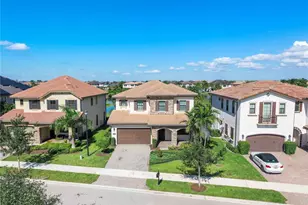 11425 Watercrest Circle, Parkland, FL 33076 - Photo 2