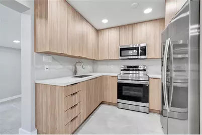 37 NE 26th Street, Wilton Manors, FL 33305 - Photo 8