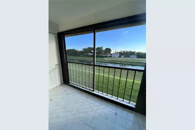 9449 Boca Cove Circle #914, Boca Raton, FL 33428 - Photo 4