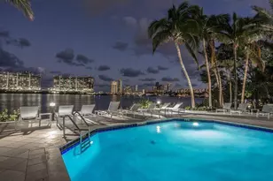 3215 NE 184th St, North Miami Beach, FL 33160 - Photo 18